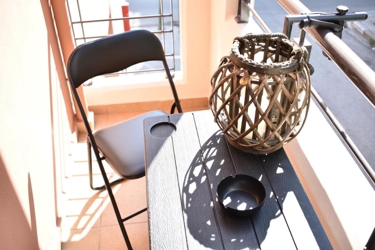 Little Emerald - Central Spot Apartments Volos Exterior photo