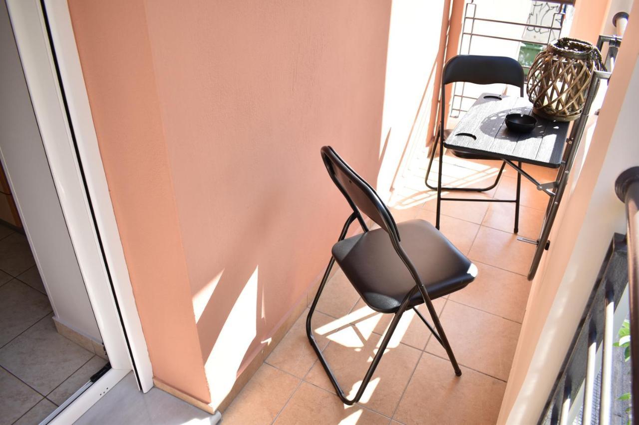 Little Emerald - Central Spot Apartments Volos Exterior photo
